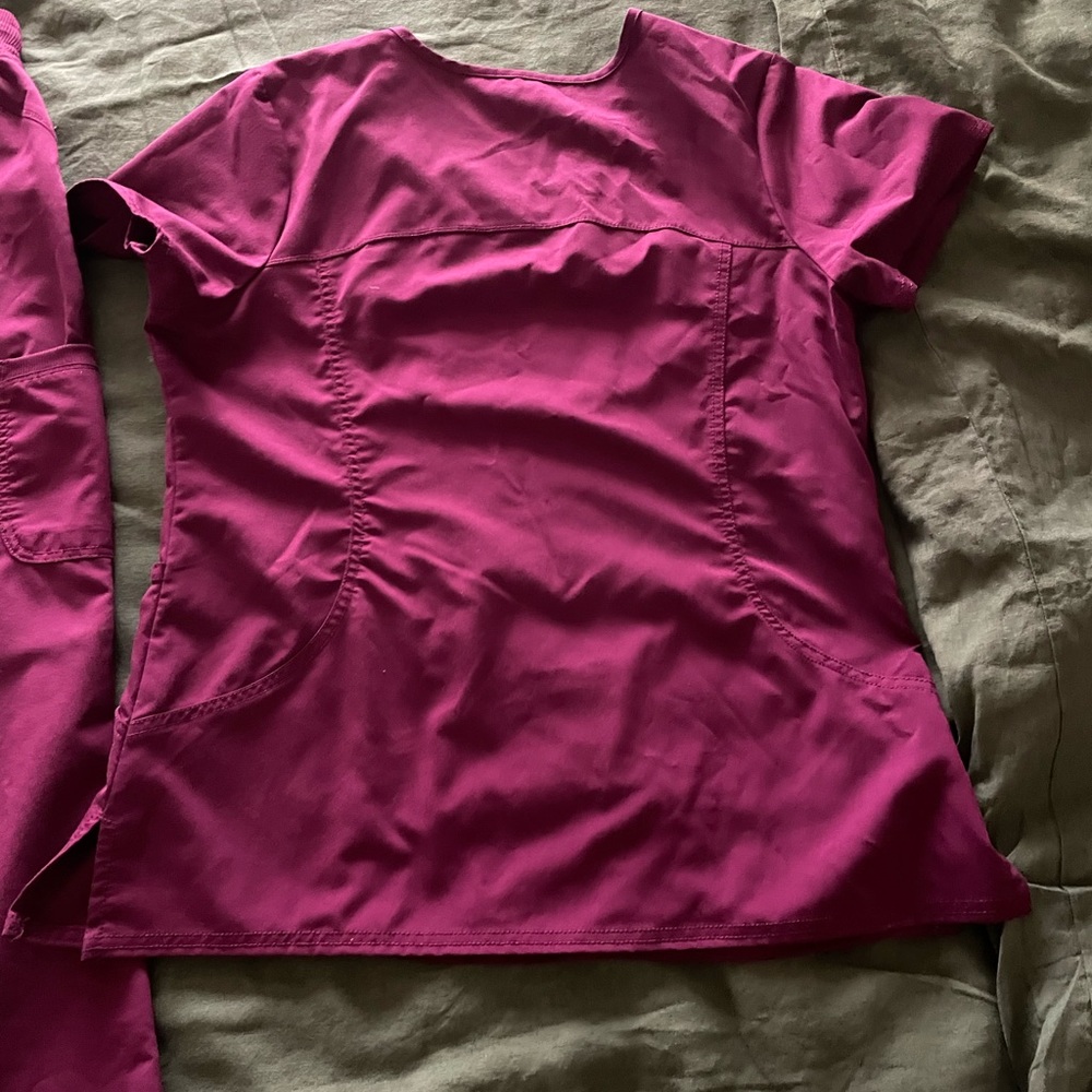 Scrub top - Picture 2 of 2